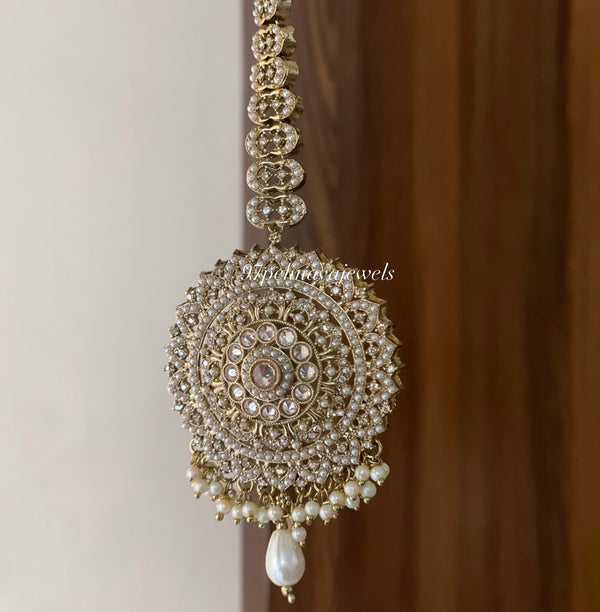 Kashvi Padmavati Tikka Set
