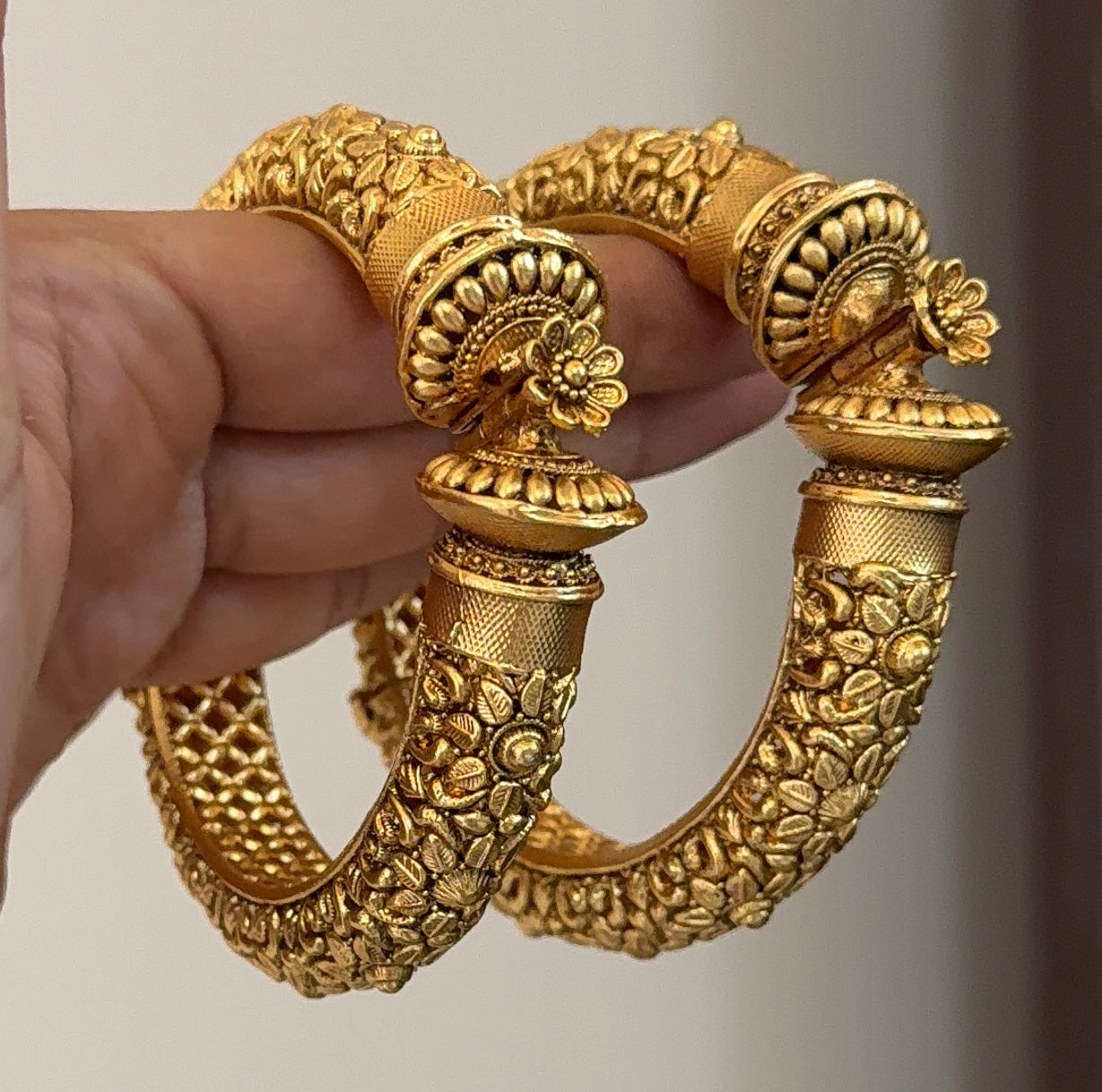 Riddhi Matte Gold Opening Bangles