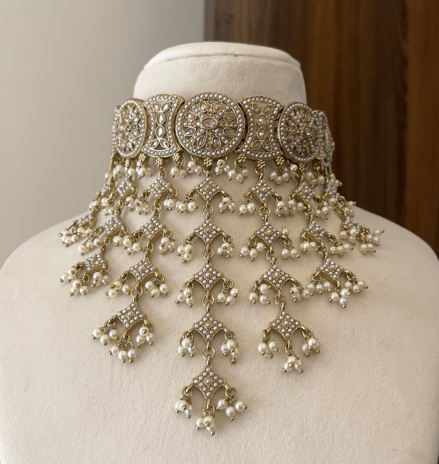 Faiza Padmavati Choker Set