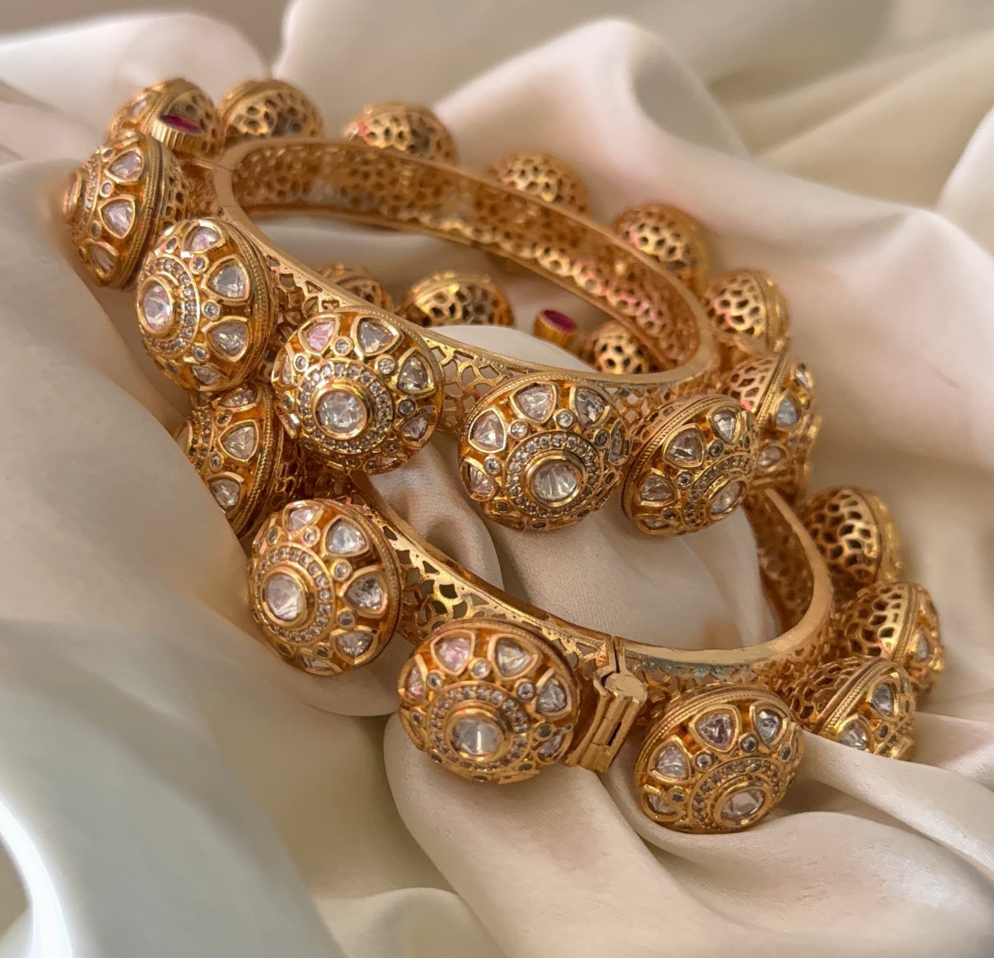 Rashika Opening Kundan Bangles