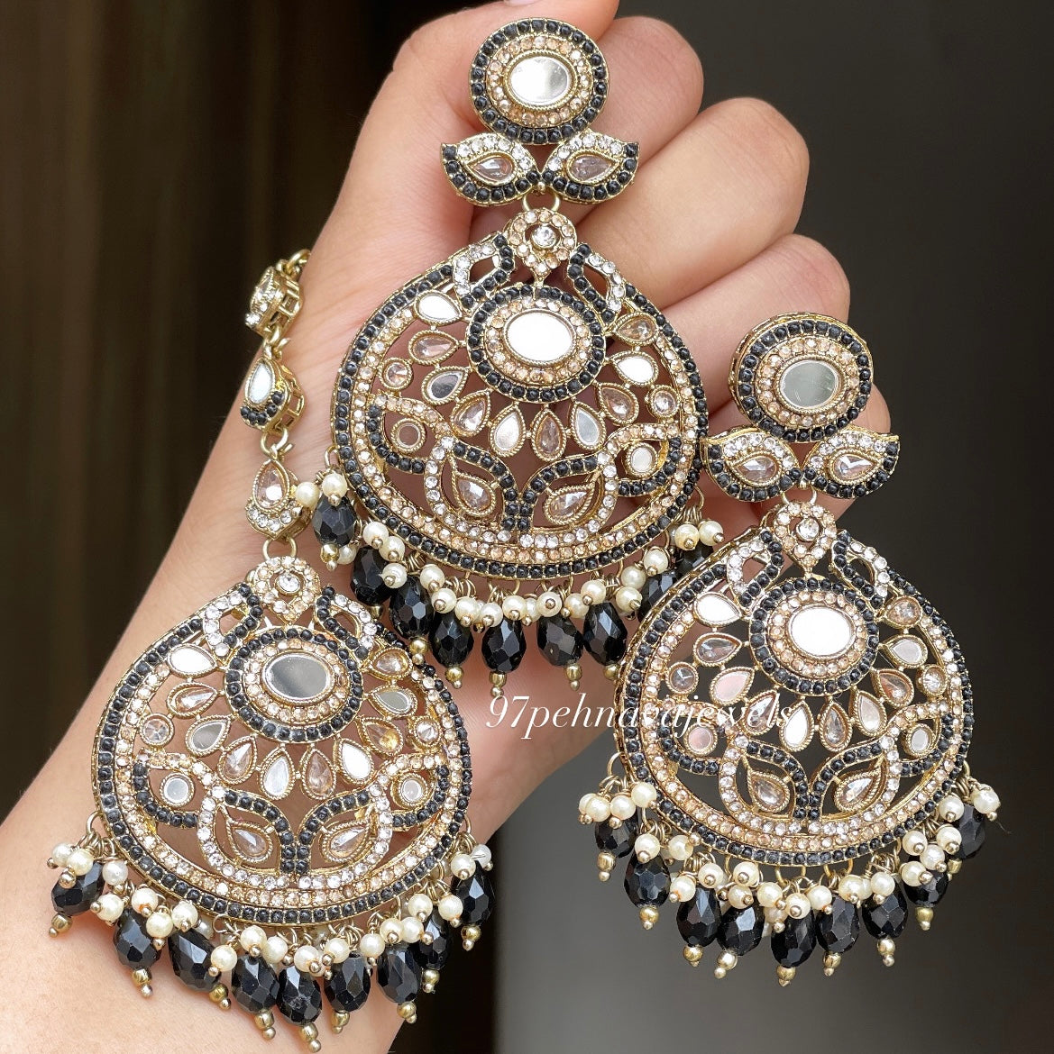 Nazmeet Mirror Earring Tikka Set