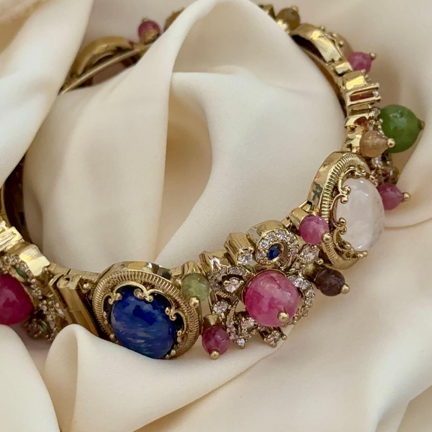 Ruvika Sabya Openable Bracelet
