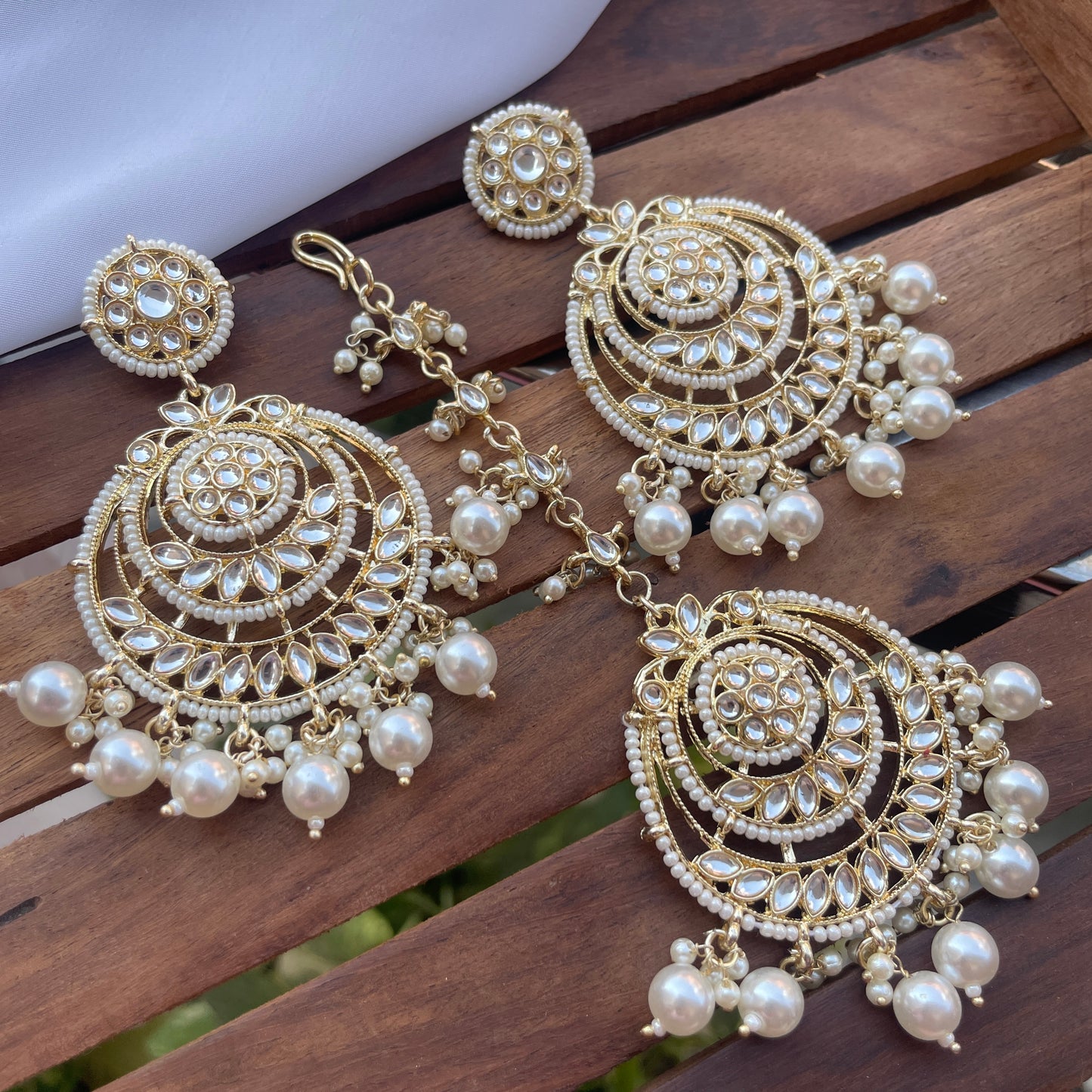 Naina Earrings Tikka Set