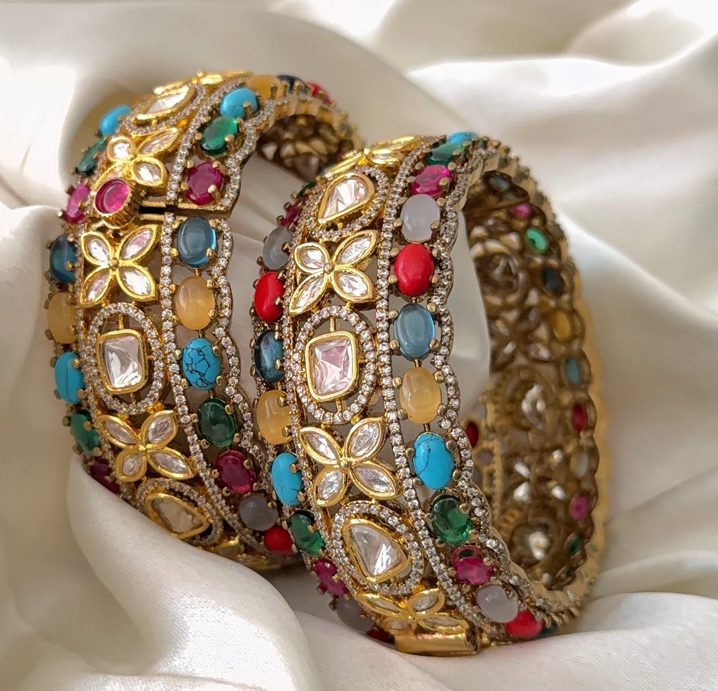 Sara Kundan Opening Bangles