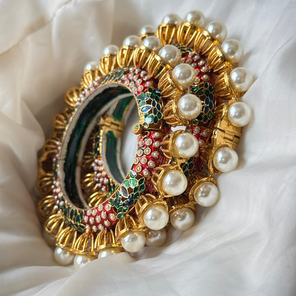 Shubha Oversized Pearl Pacheli