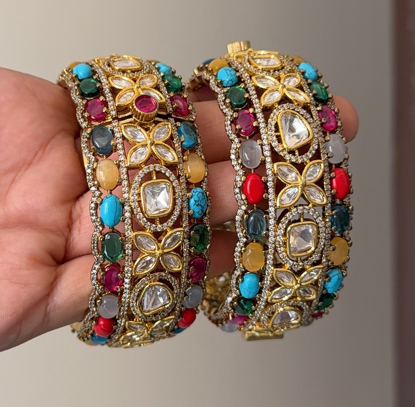 Sara Kundan Opening Bangles