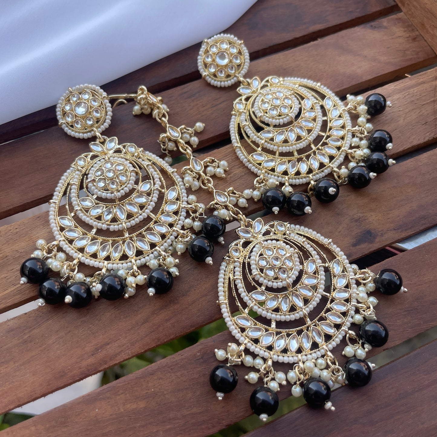 Naina Earrings Tikka Set