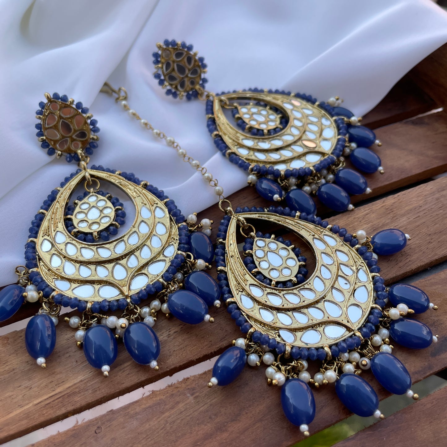 Pear Mirror Tikka Set