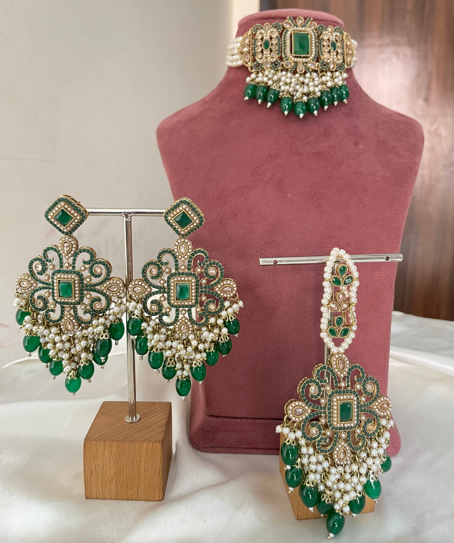 Rathi Jadau Choker Set