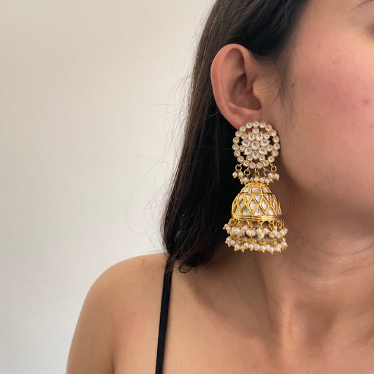 Kiya Kundan Jhumkas
