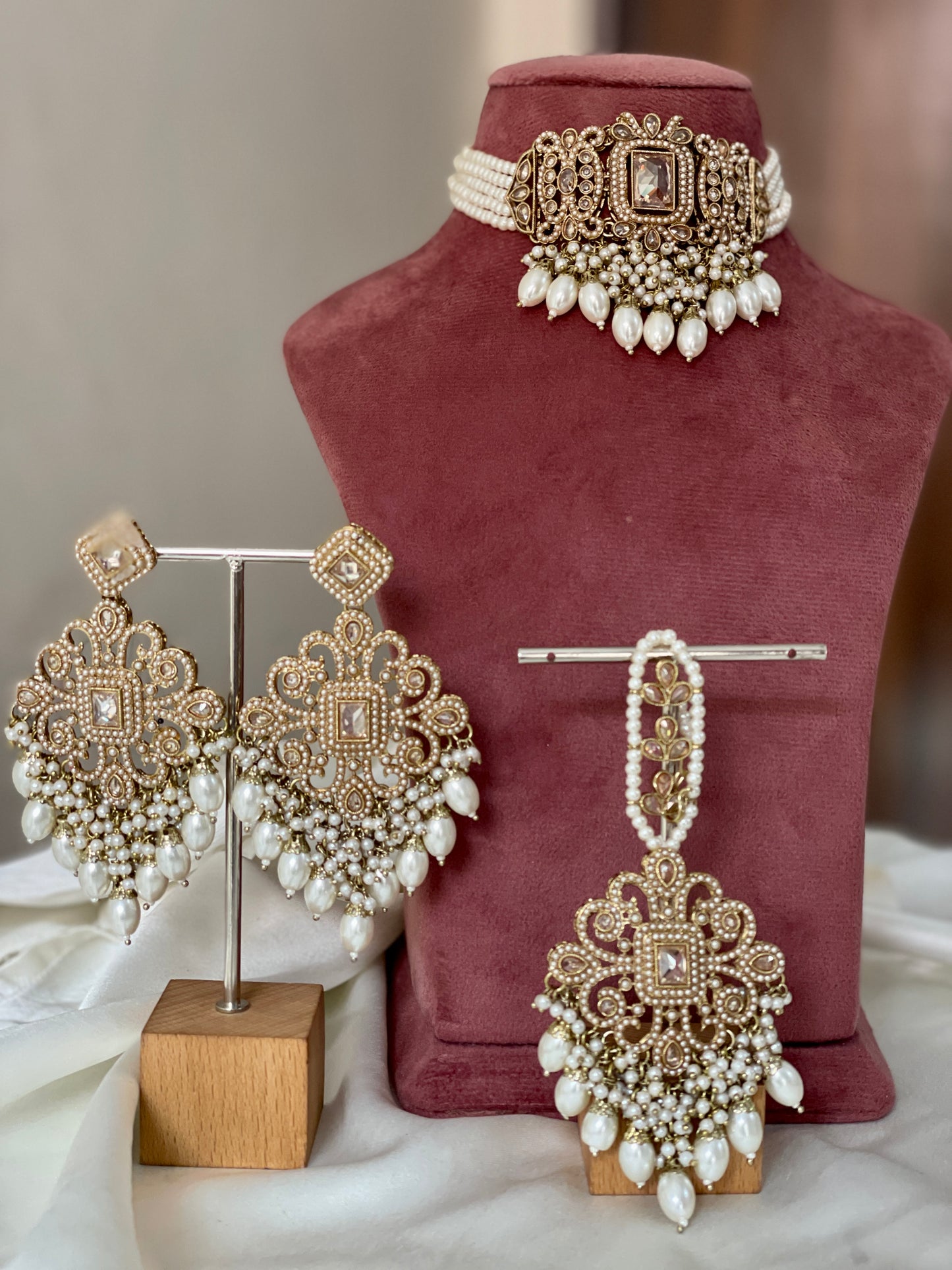 Rathi Jadau Choker Set