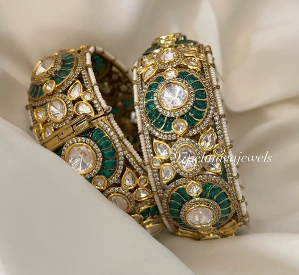 Nivetha Epoxy Kundan Opening Bangles
