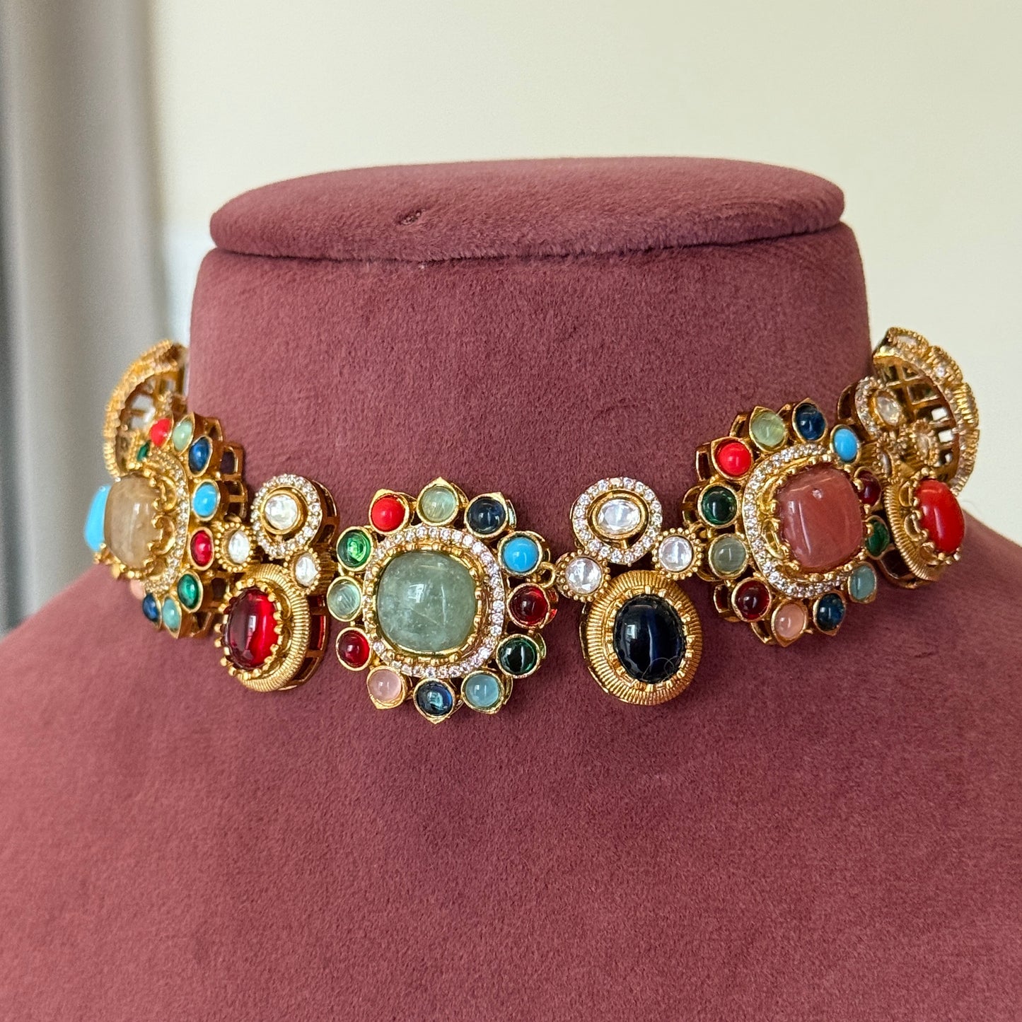 Sabya Navratna Necklace Set
