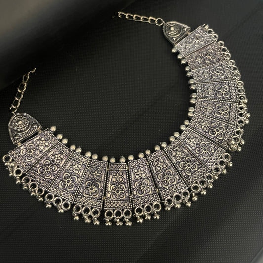 Oxidised Choker