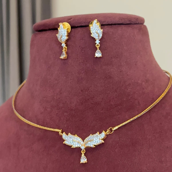 Minimal Leaf Pattern Necklace