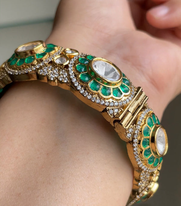 Nyra Opening Kundan Bangles