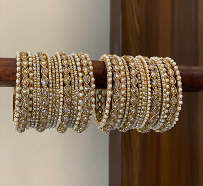 Aastha Bangle Set