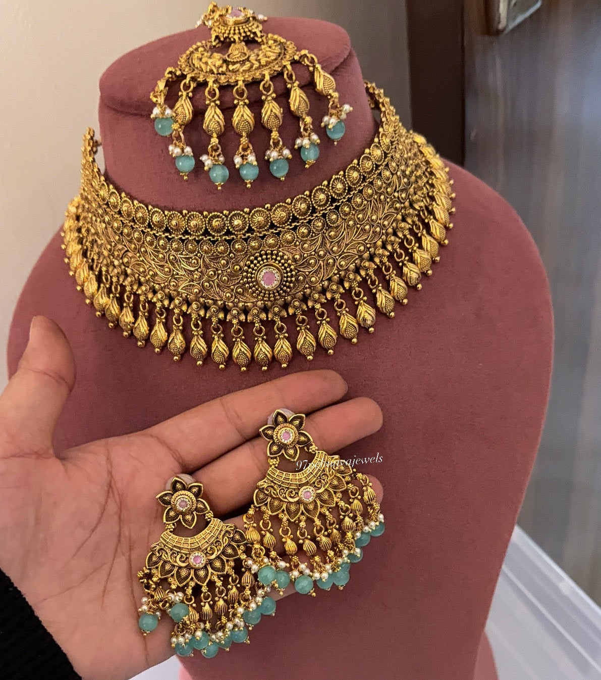 Mishti Gold Look Choker Set