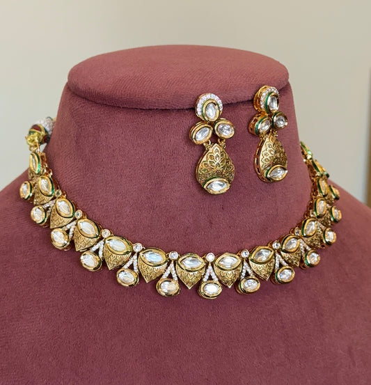 Ahana Kundan Choker With Mint Work