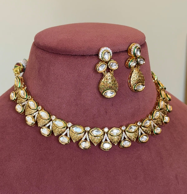 Ahana Kundan Choker With Mint Work