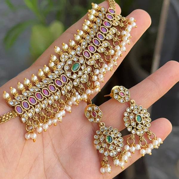 Sridha Dainty Gold Choker Set