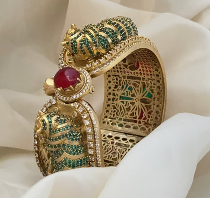 Sabya Nature Inspired Handcuff
