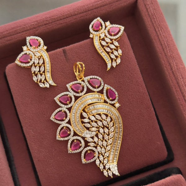 Sarla Pendant Set