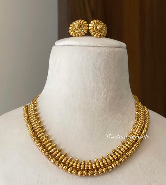Madhuri Gold Look Necklace Set