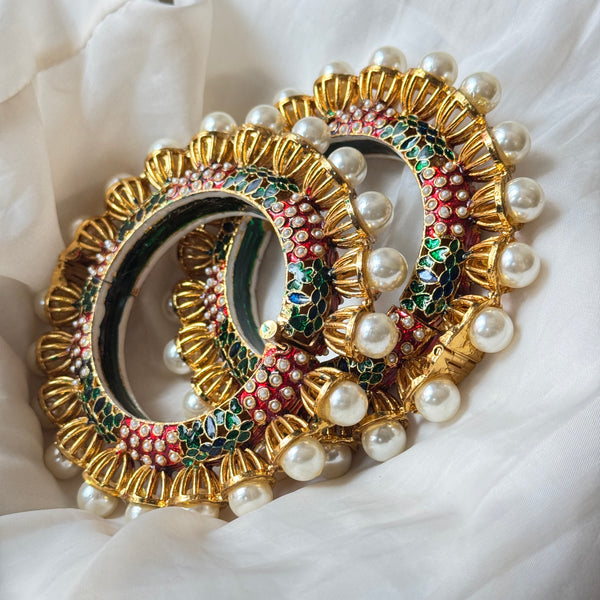 Shubha Oversized Pearl Pacheli