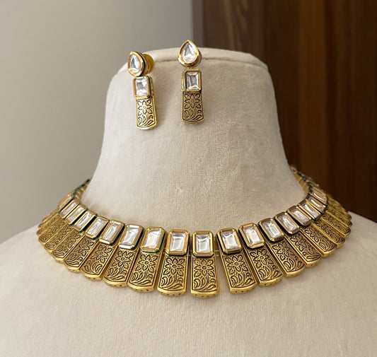 Gold Kundan Necklace Set