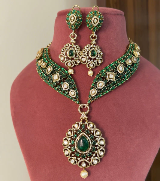 Sakshi Victorian Necklace Set