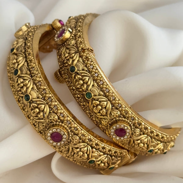 Raman Gold Look Opening Bangles