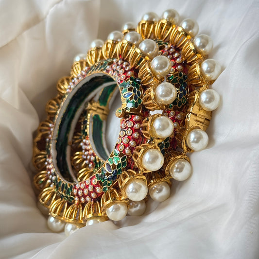 Shubha Oversized Pearl Pacheli