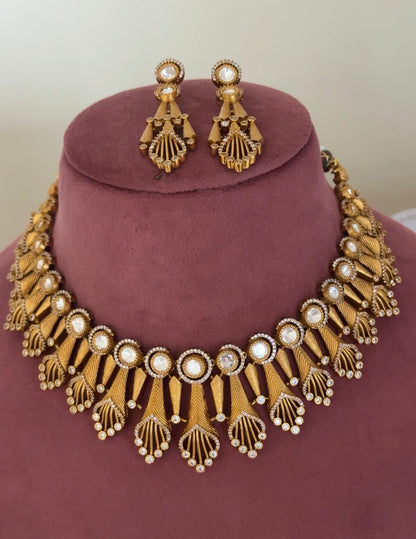 Matte Uncut Polki Necklace Set
