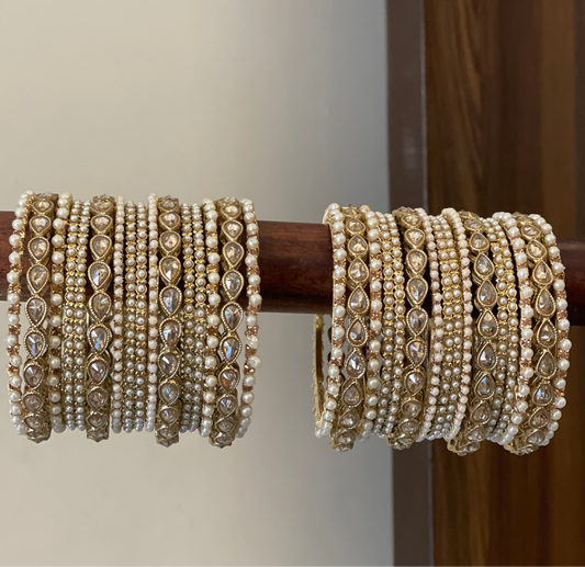 Aastha Bangle Set