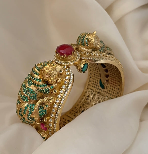 Sabya Nature Inspired Handcuff
