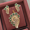 Sarla Pendant Set