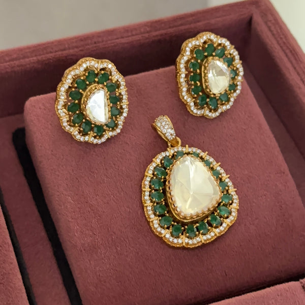 Nia Moissanite Pendant Set