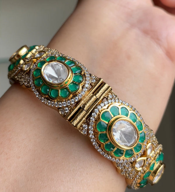 Nyra Opening Kundan Bangles